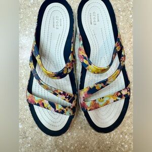 Crocs floral sandals sz 7